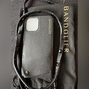 Bandolier IPhone 11/12 Leather case